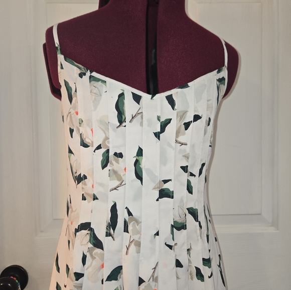 Banana Republic White Pleated Maxi Floral Magnolia Dress Size 0 - Picture 3 of 12